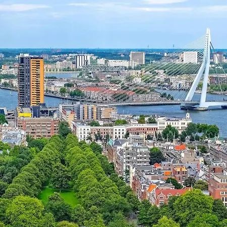 2 Luxury 4 Bedroom House Near Feyenoord And Ahoy *
